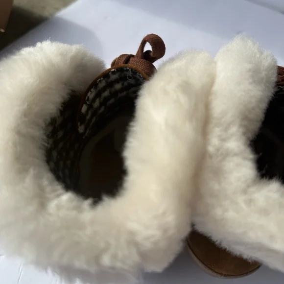 Cozy Brown Fur-Trimmed Winter Boots - Picture 6 of 10